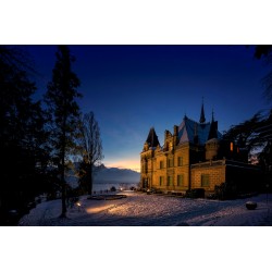 Hünegg, closed but haunted